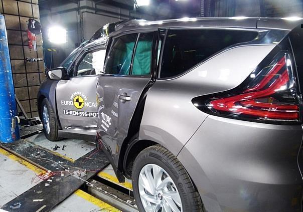 Renault Espace im Euro-NCAP-Crashtest.  Foto:Auto-Medienportal.Net/Euro NCAP